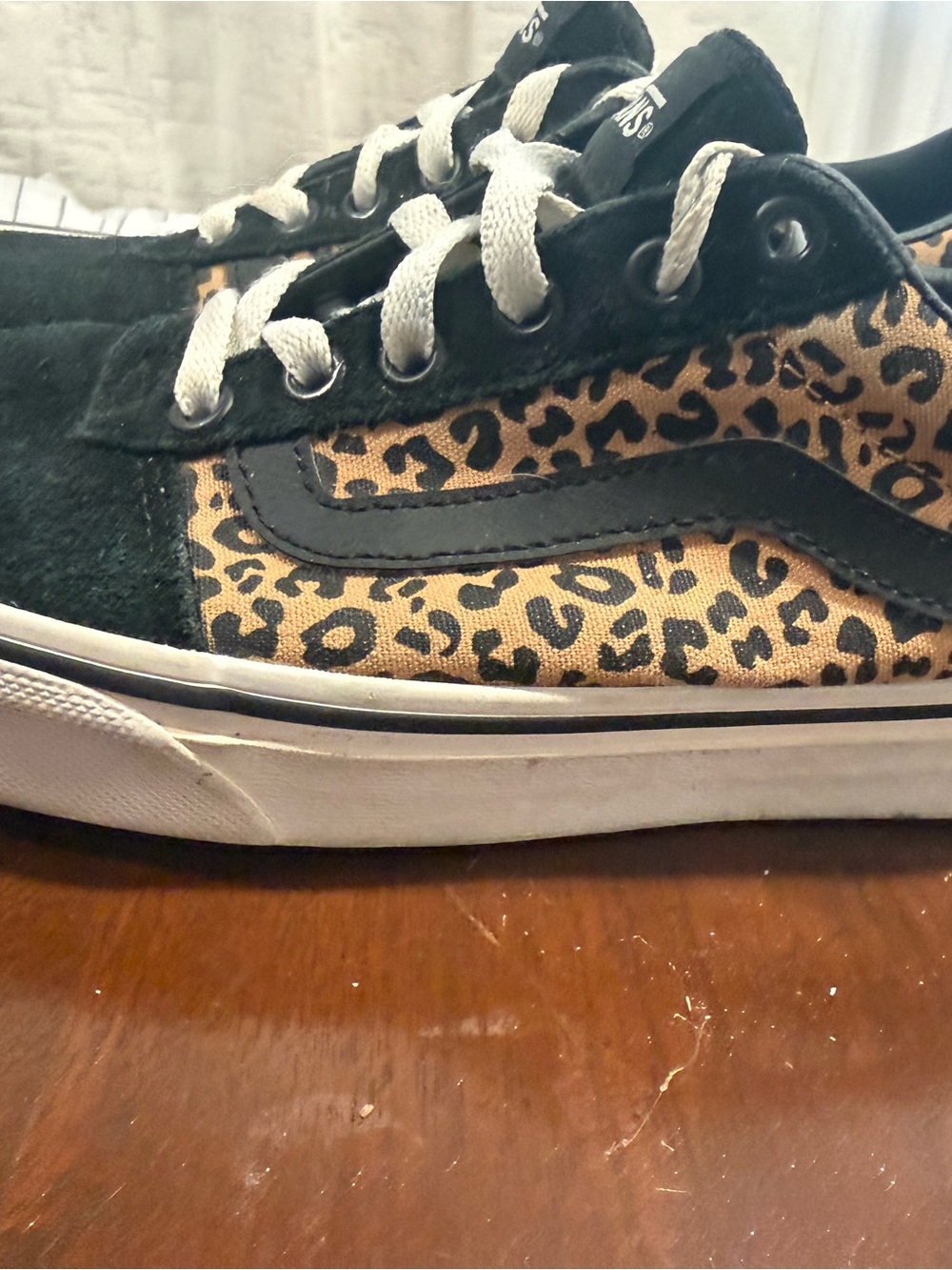 Vans Black and Tan Leopard-Print Low-Top Sneakers woman 7.5 - Picture 4 of 7